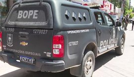 Terror no Vergel: homem tranca família e ameaça com facão