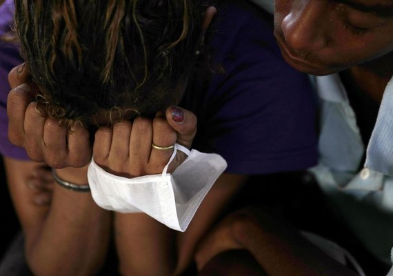 Brasil registra mais de 241 mil casos de covid-19