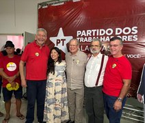 Com presença de Zé Dirceu, grande ato reúne cerca de 700 pessoas em Maceió