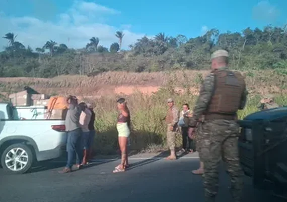 Polícia frustra transporte de armas e drogas na BR-101 e prende dois suspeitos