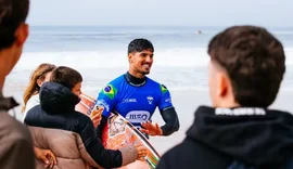 Medina bate Filipe Toledo e Brasil coloca três nas quartas em Portugal