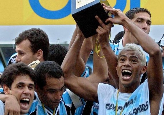 Corinthians 1 x 3 Grêmio: assista nesta quarta à retransmissão da final da Copa do Brasil de 2001