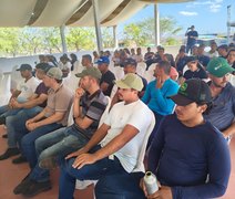Equipe técnica da Adeal orienta criadores sobre brucelose na Expo Bacia Leiteira