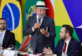 Lula afirma que Desenrola Brasil vai ajudar população a sair do sufoco