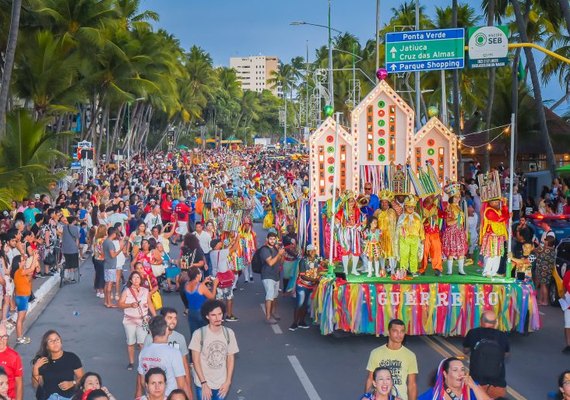 Cortejo cultural encerra programação do Natal dos Folguedos