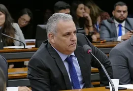 Gaspar muda de partido, vai para o Senado e tenta unir Lira e JHC