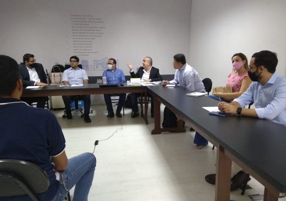 Município discute soluções para eliminar línguas sujas da orla
