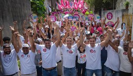 Rafael Brito intensifica campanha com caminhadas na Grota da Alegria e Bom Parto