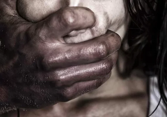 Casal ouve gritos em apartamento e salva crianças que eram estupradas pelo pai, no DF