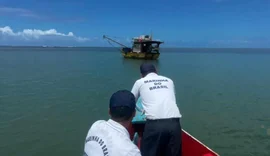 Marinha resgata pescador após pane na foz do Rio São Francisco