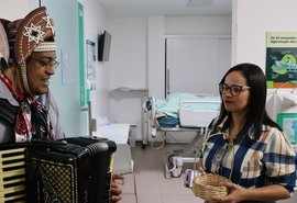 Sanfona transforma hospital e leva alegria a pacientes internados