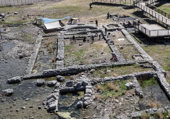 Escavações em basílica submersa na Turquia revelam igreja ainda mais antiga