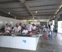 Vendedores relatam baixa procura por pescados antes da Semana Santa, em Maceió