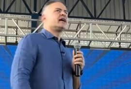 “Neutro é shampoo de neném, eu sou Lula”, diz Renan Filho em evento da Uneal