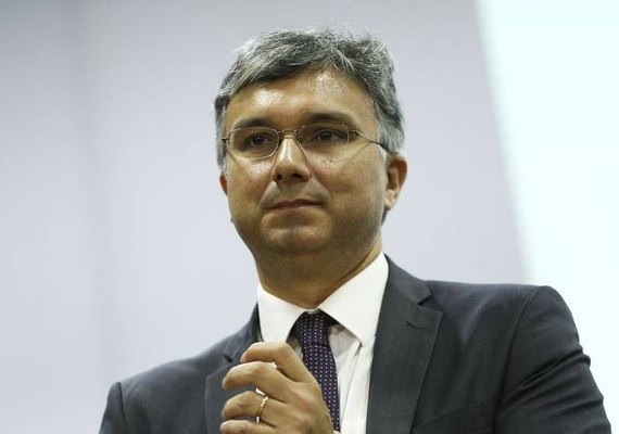Conalgo contradiz presidente e afirma que zerar tributos de gasolina não é 'boa política'