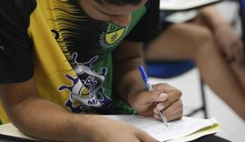 Manutenção de datas do exame expõe desigualdades entre estudantes