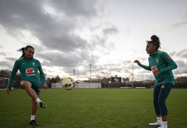 Com passagem de bastão, Marta lidera geração em última Copa do Mundo