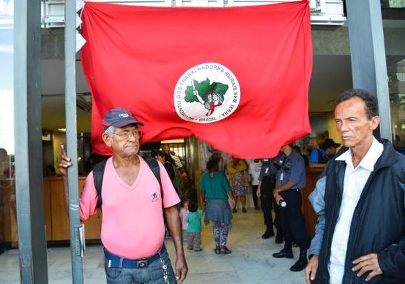 MST ocupa sede do Incra e reivindica reconhecimento de áreas improdutivas no DF