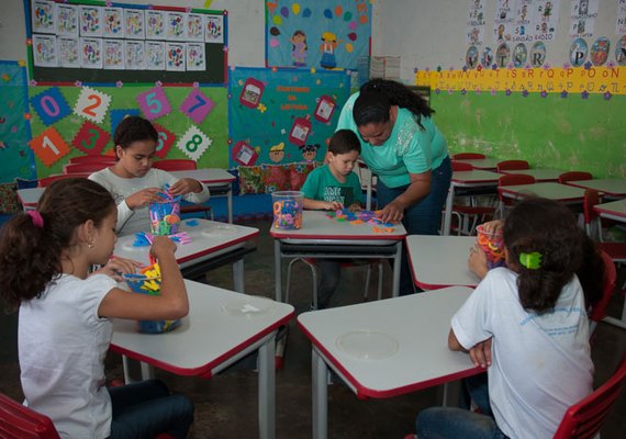 CNE divulga novo parecer sobre a volta às aulas presenciais