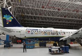 Avião da Azul promove AL com estampa da campanha turística 'Alagoas te Espera'