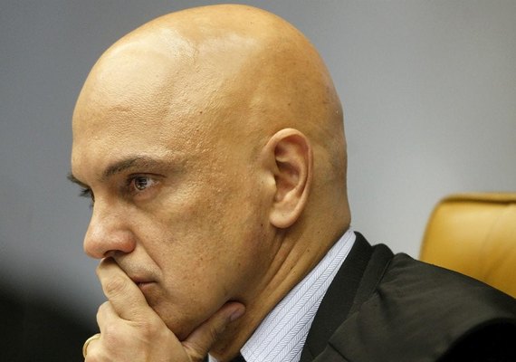 Moraes pede dados da apuração da PF sobre Bolsonaro