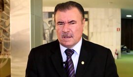 Cícero Almeida volta atrás e continua na disputa eleitoral