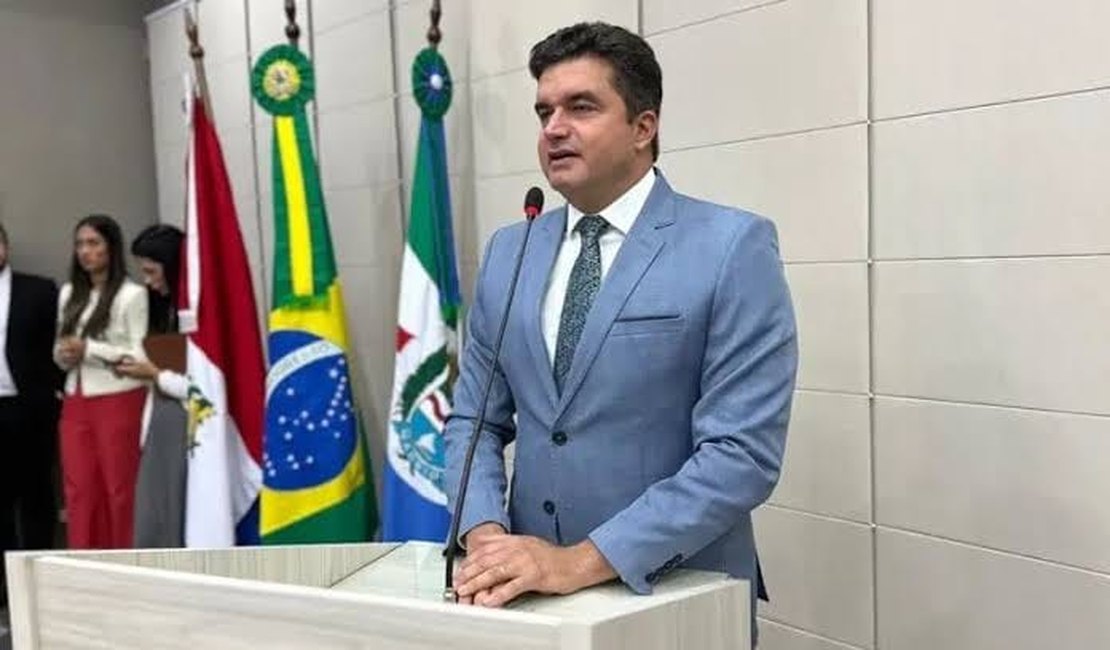Presidenciável Renan Santos e Rui Palmeira mencionam JHC associando-o ao caso Iprev/Master