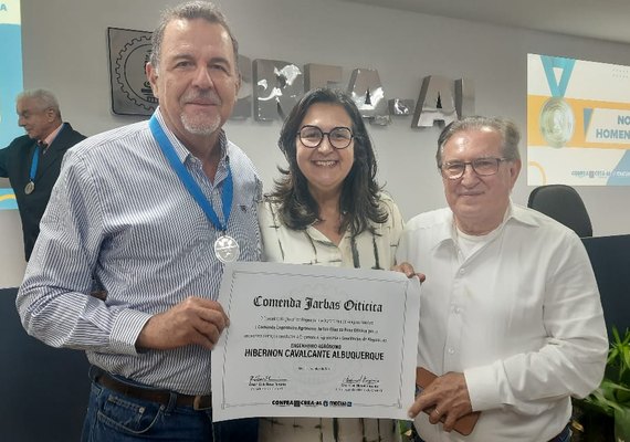 Hibernon Cavalcante recebe homenagem do Crea-AL com comenda Jarbas Oiticica