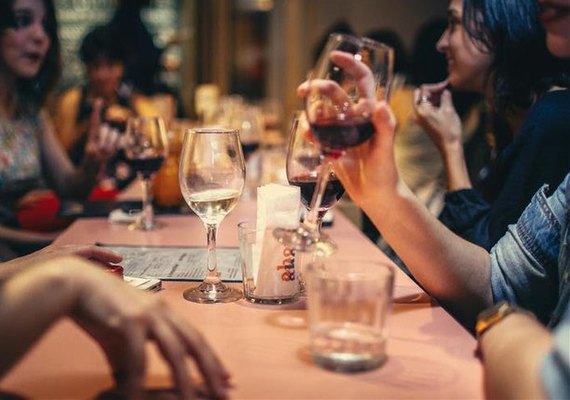 Bares e restaurantes projetam alta no faturamento no início de 2026