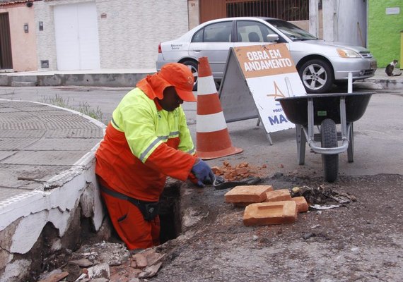 Maceioenses podem solicitar limpeza e desobstrução de galerias pelo WhatsApp