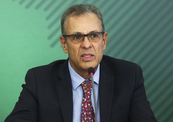 Ministro prevê para este mês proposta de regra para mineração e agricultura em terra indígena