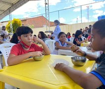 Comunidade escolar e Unicafes comemoram reforço de alimentos saudáveis na merenda de Maceió