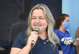 Vânia Câmara desiste de candidatura  em Passo de Camaragibe