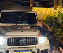 Ferrugem surpreende esposa com carro de R$ 2 milhões