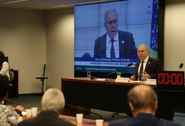 Ministro da Saúde nega interferência do filho em liberação de recursos