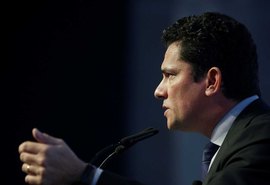 Moro cancela audiências de testemunhas de caso Lula e questiona greve