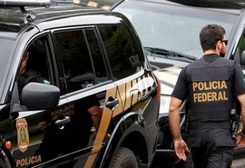 PF prende homem que recebeu encomenda contendo R$ 2.800 em cédulas falsificadas