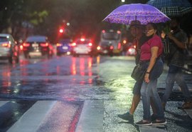 Inmet emite alerta de perigo para chuvas intensas no Norte e Nordeste