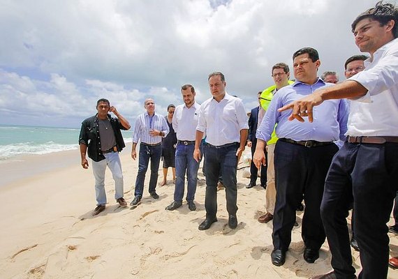 Em Alagoas, Alcolumbre propõe Medida para combater manchas de óleo no NE