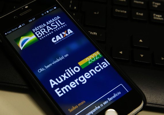 Caixa paga auxílio emergencial neste domingo a nascidos em agosto