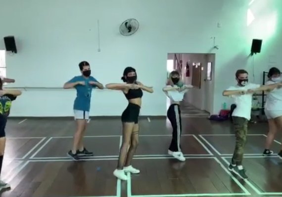 Grupos covers de k-pop em Maceió retomam rotina de ensaios