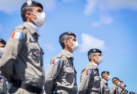 “Decifra-me se for capaz”: Governo muda desconto da previdência dos militares de AL