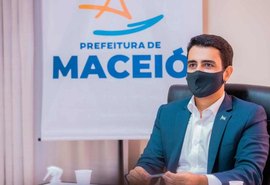 JHC “frustra” adversários, contraria lógica da “prefeitura quebrada” e rivaliza com Renan Filho