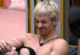 Juliano Floss quase desmaia após acidente na cozinha do BBB26