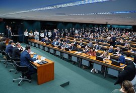 Sistema pensões de PMs e bombeiros causa divergência na Câmara