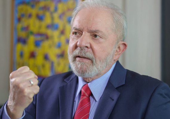 Lula sobre Ucrânia: ‘No Brasil, guerra seria resolvida numa mesa tomando cerveja’