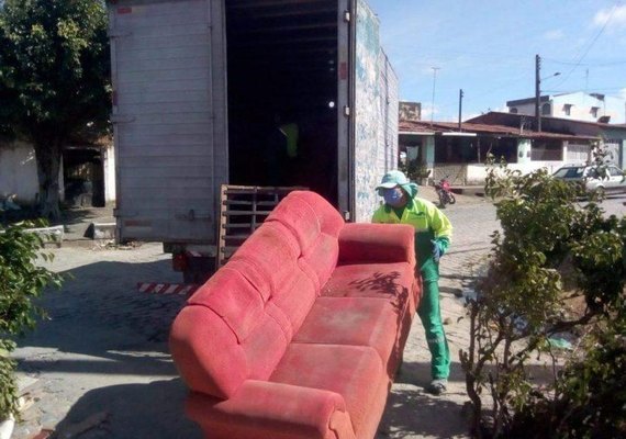 Veja como descartar seu material volumoso de maneira correta