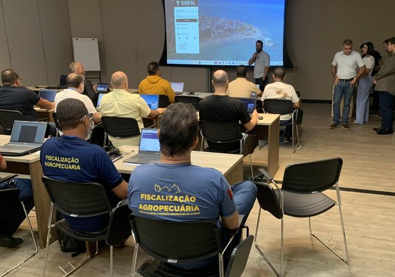 Fiscais da Adeal recebem treinamento sobre módulo de fiscalização do Sigeal