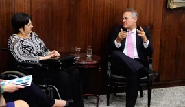 Renan relembra aprovação da Lei Maria da Penha e reforça defesa dos direitos das mulheres