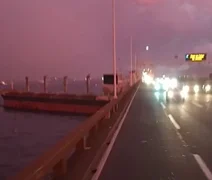 Vídeo: Navio colide com ponte Rio-Niterói; via é totalmente liberada após 16 horas